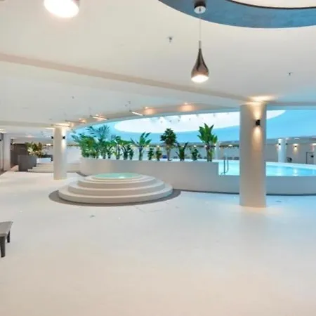 Hanza Tower White 23 Pool & Jacussi * Szczecin